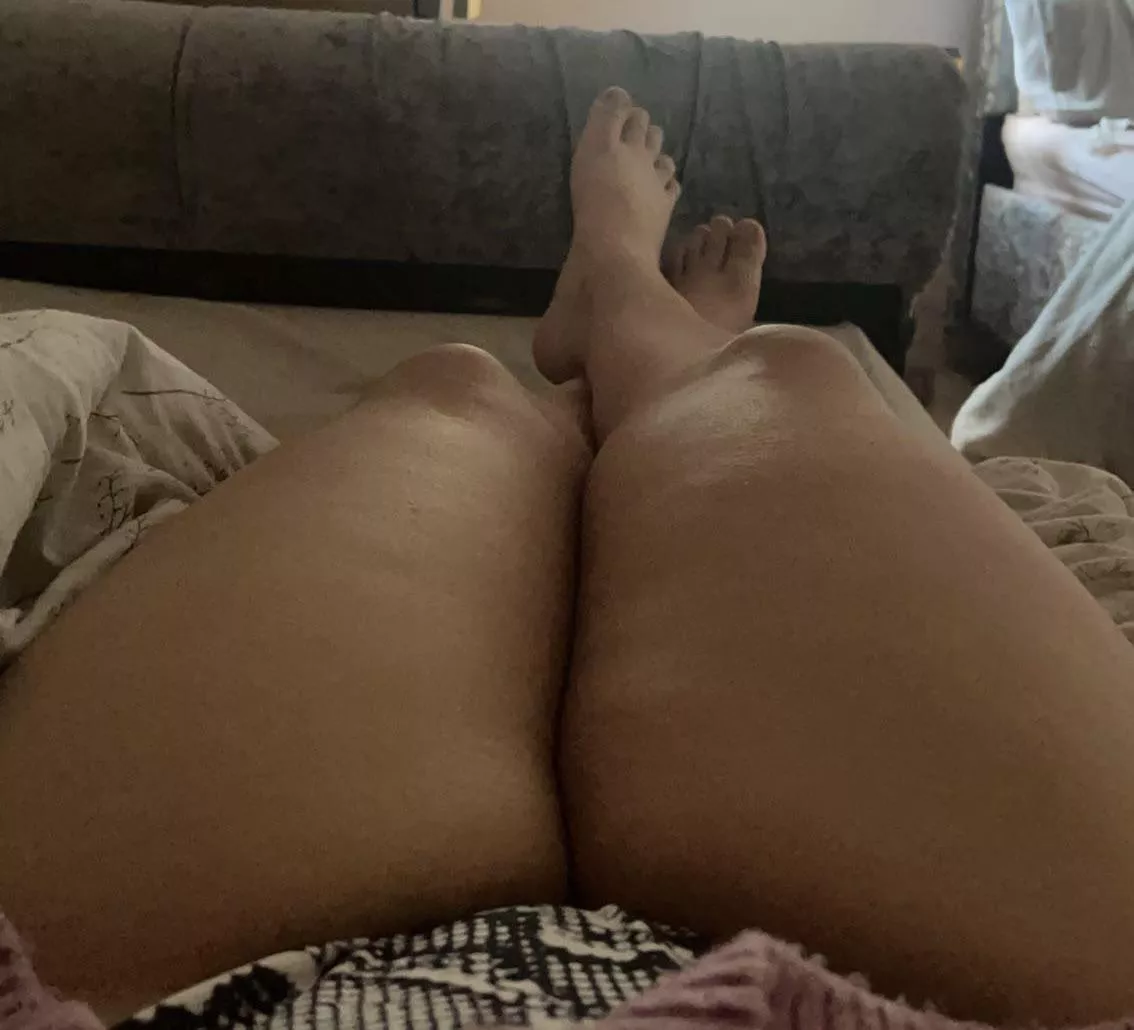 The legs are definitely chunkier