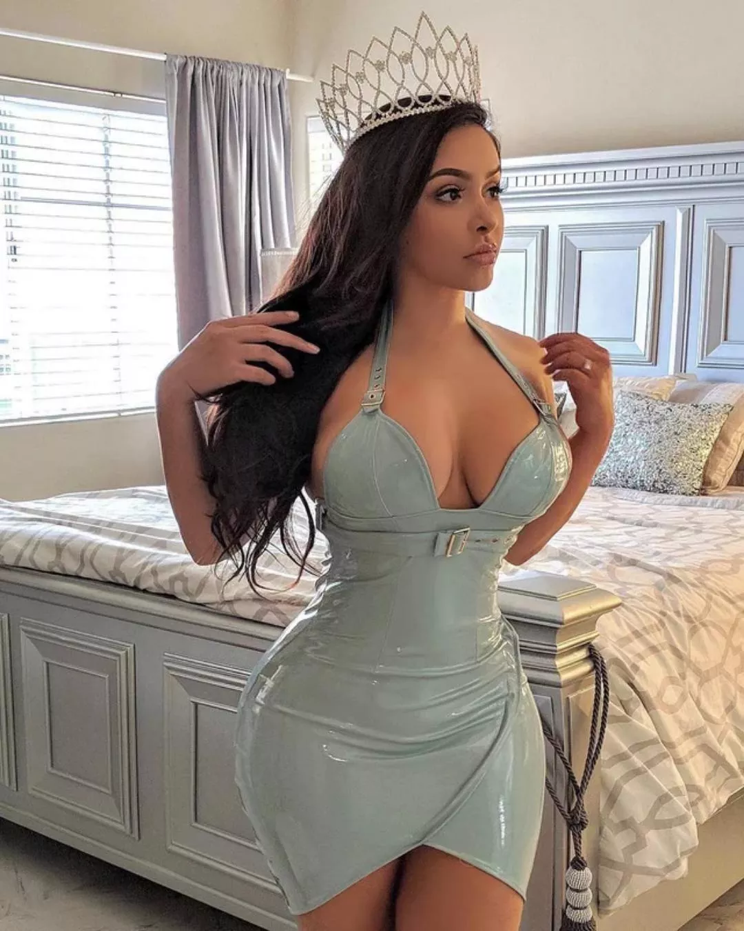 the queen of the party