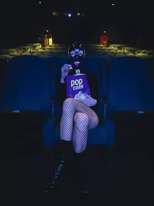 The rubberdoll enjoys a night out at the movies ❤️