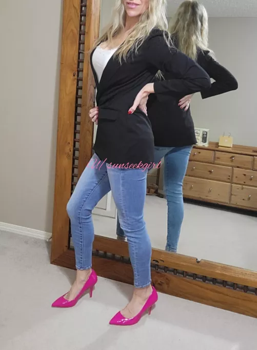 The shoes enhance the casual jeans.