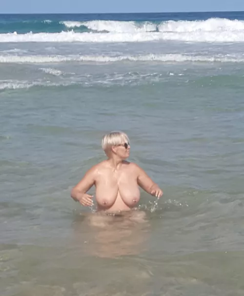 The water was freezing, the nipples were hard, the men were 😍 xx 57yo (f) (OC) 🇦🇺