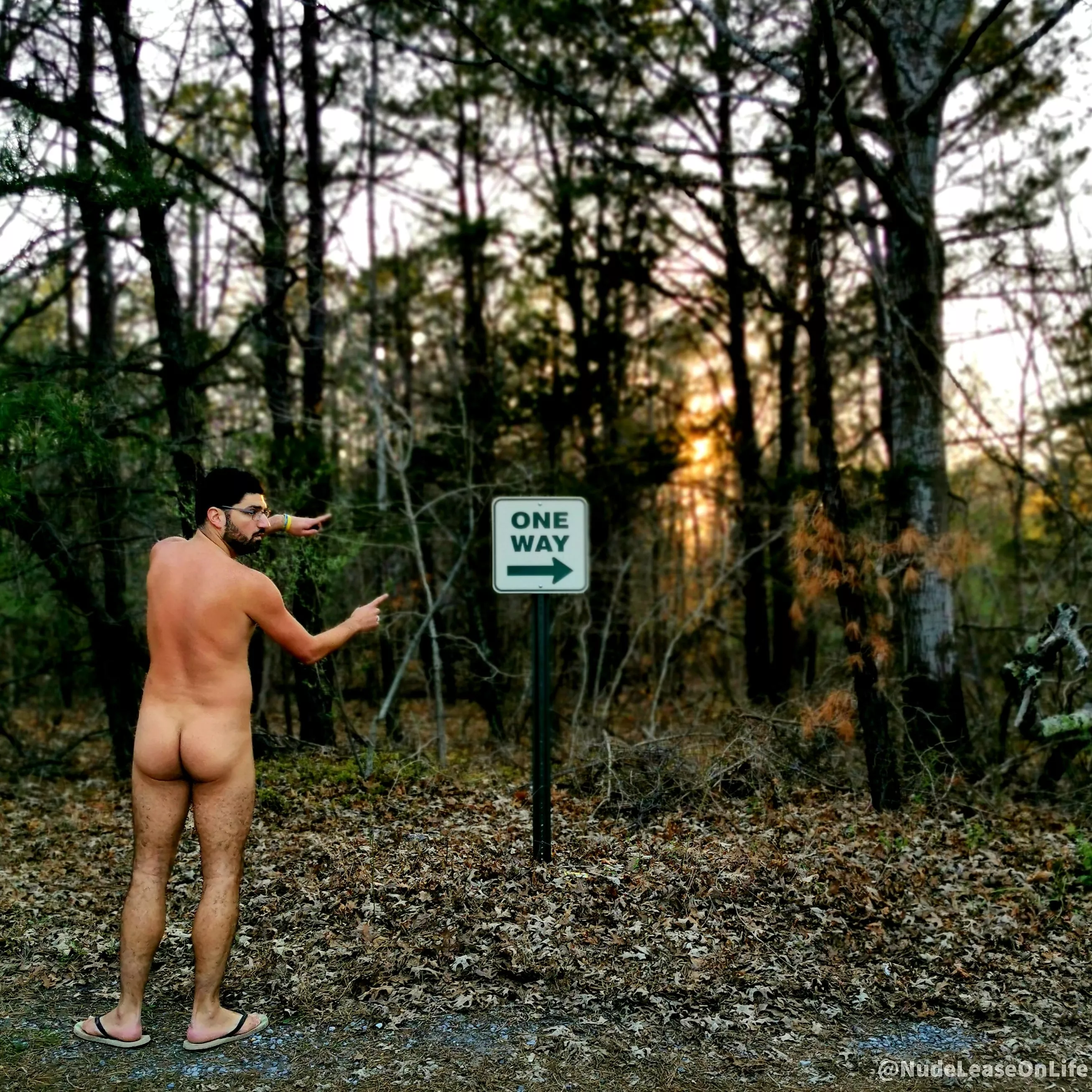 There's only one way I prefer to enjoy nature: naturally. 🌳☀️