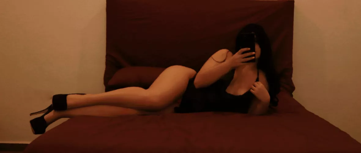 These heels were made to break hearts. 😘🖤