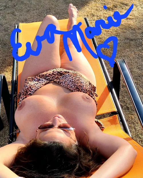 They are not currently being squeezed...need an extra pair of hands, ASAP. 😉