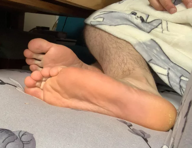 They’re pretty cold this morning, anyone wanna warm them up? Dms open