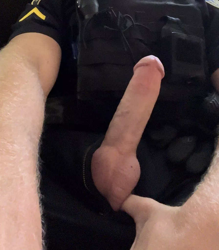 This is how I’ll be handling this call for service 😈
