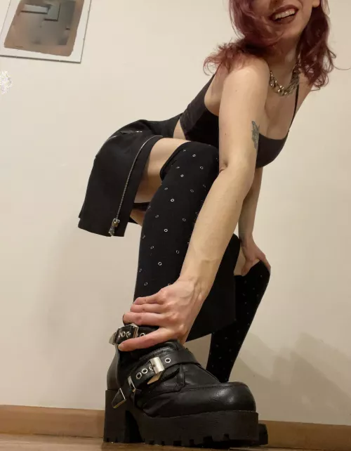 This is me thinking about how tiny and ridiculous you are so that even makes me laugh [domme] 😂😏