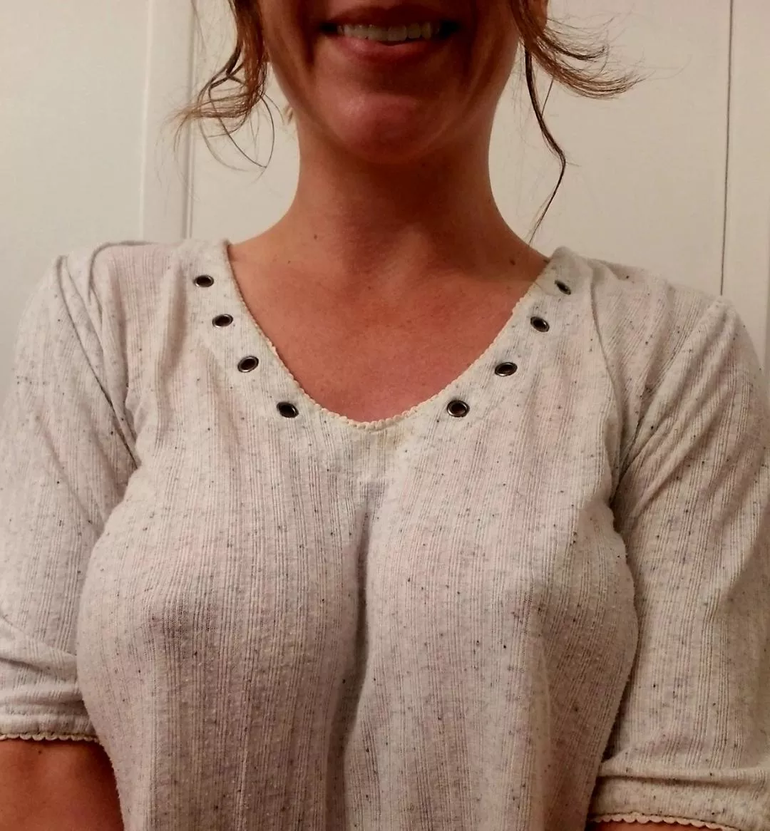 This MILFs is officially braless for the rest of the night.