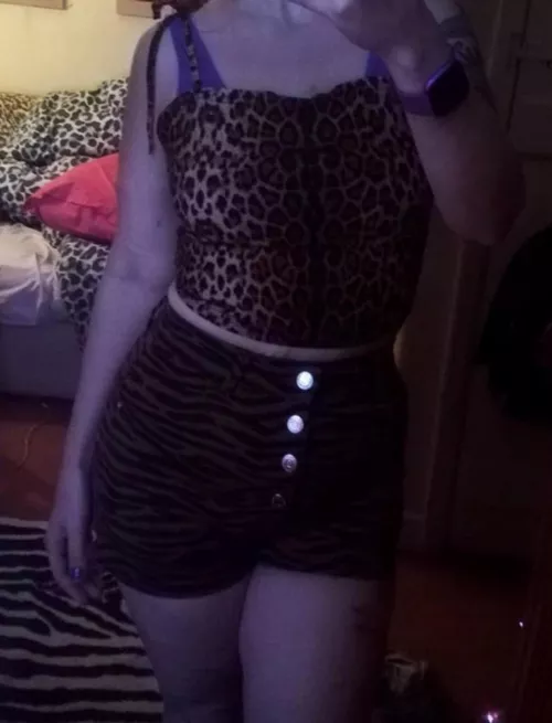 This outfit makes me feel like such a slutty lil sissy fag hehe, I definitely deserve humiliation 😳