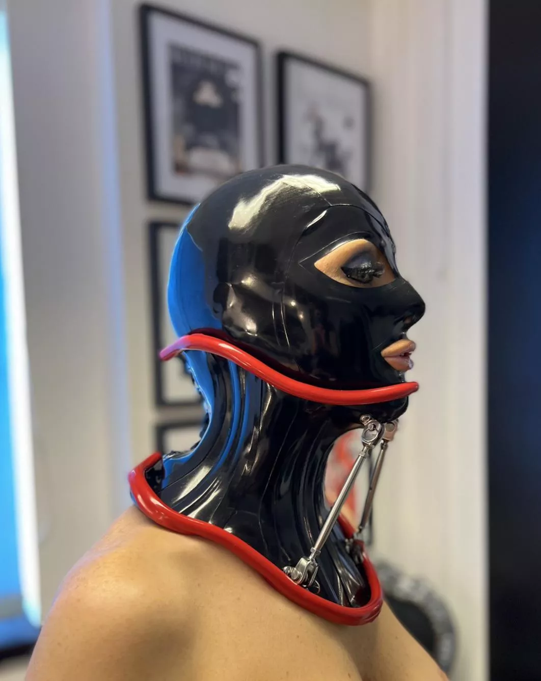 This stunning Feitico Hood with a HW Design neck corset ππ»ββοΈπ€β¨ I loved this shoot so much!!! Xx This stunning Feitico Hood with a HW Design neck corset ππ»ββοΈπ€β¨ I loved this shoot so much!!! Xx