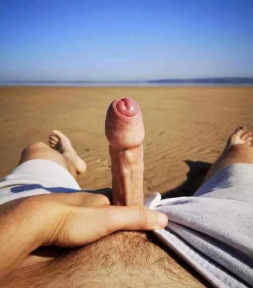 This WASN’T a naturist beach 😏