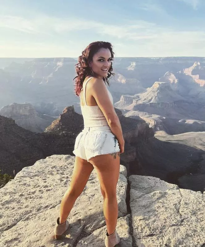 Thunder Rosa 🍑