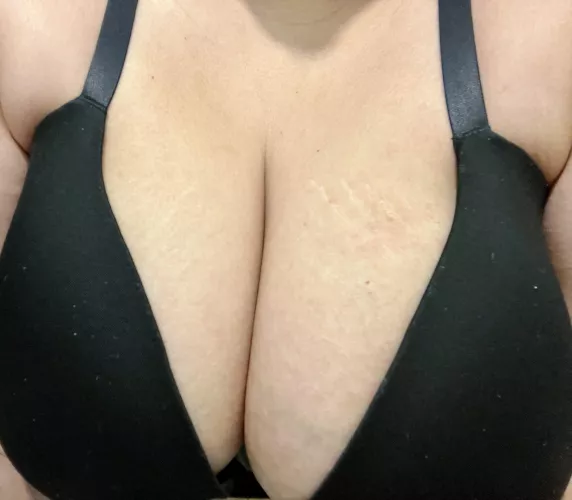 Thursday evening fresh from work ditties 🙋‍♀️