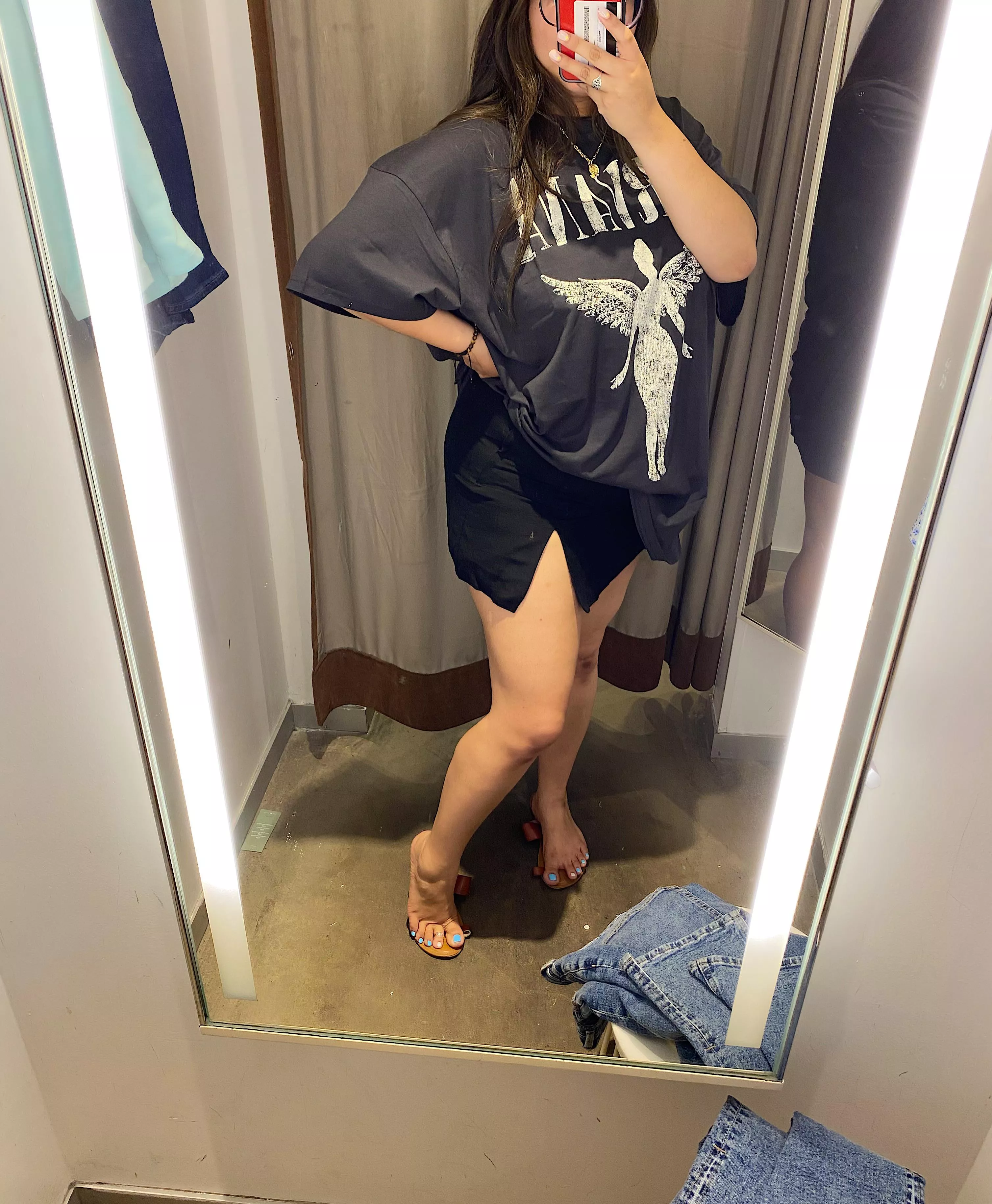 Tight ass skirts are underrated! 🤪