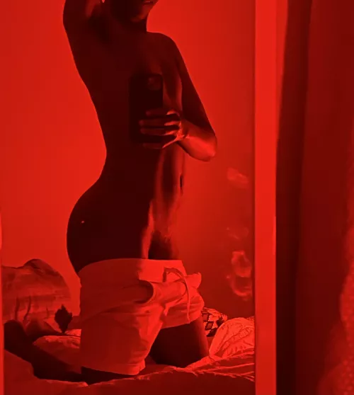 Tight grip around my waist? (22)