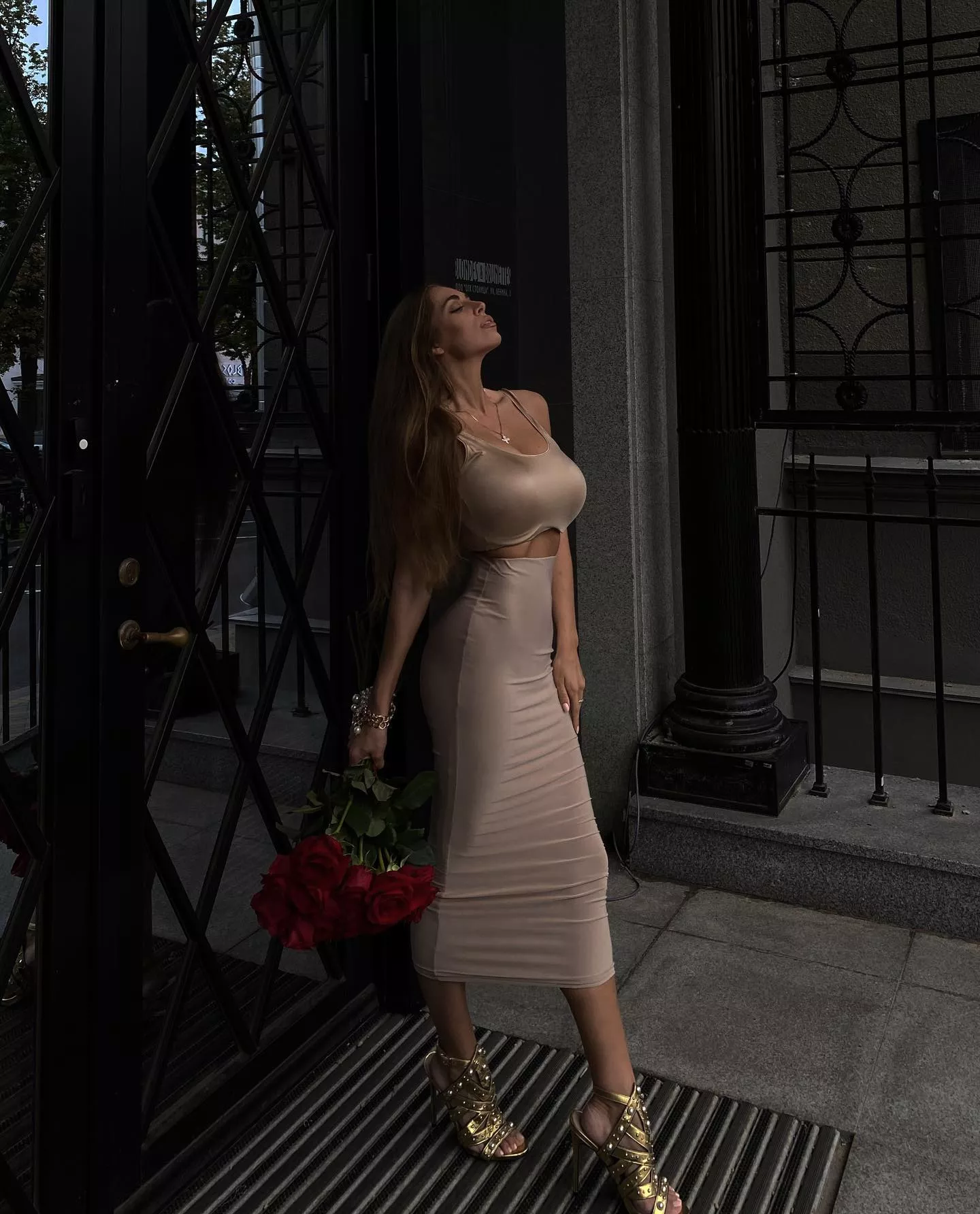 Tight Skirt Outside
