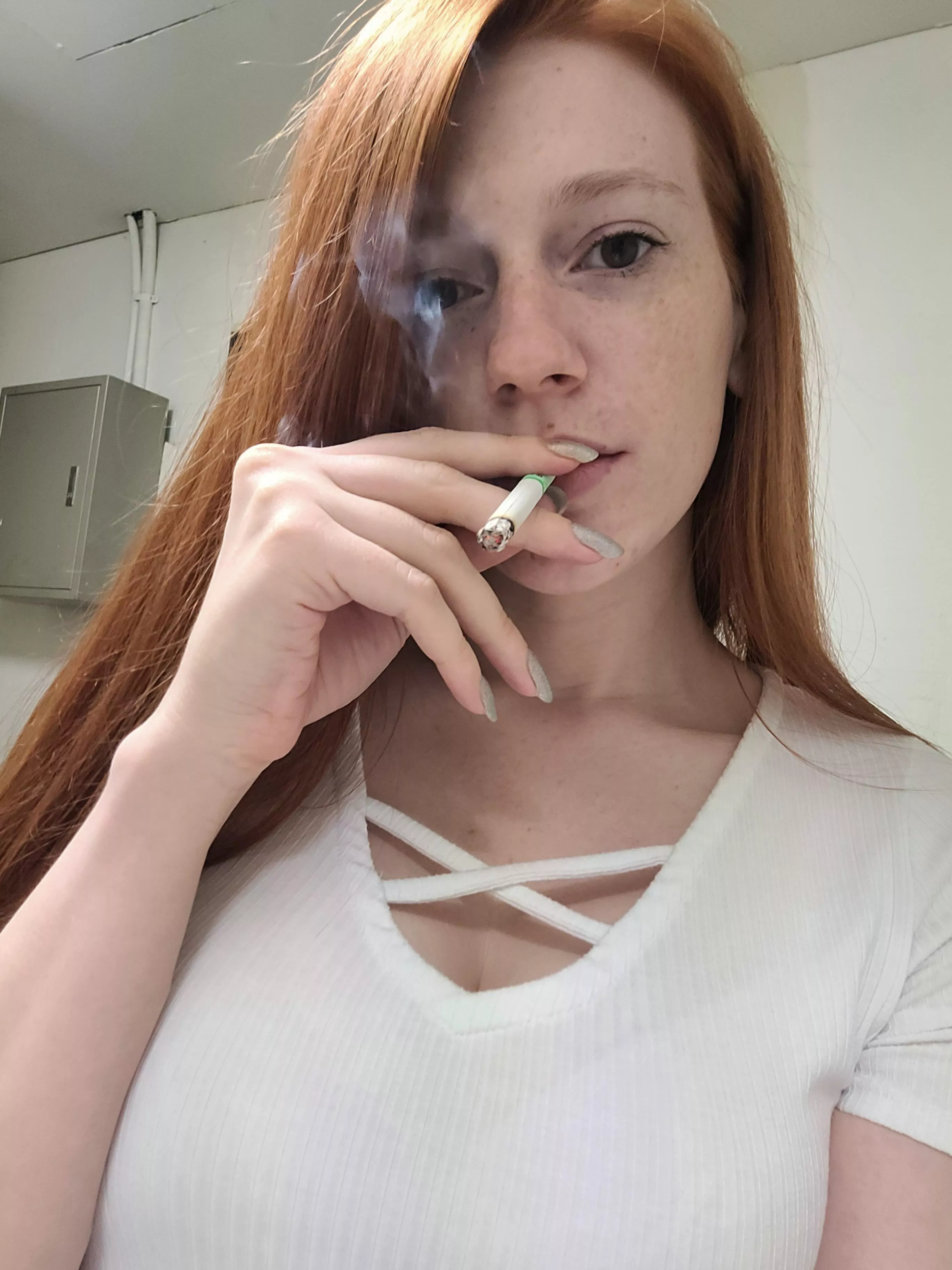 time to smoke 🚬