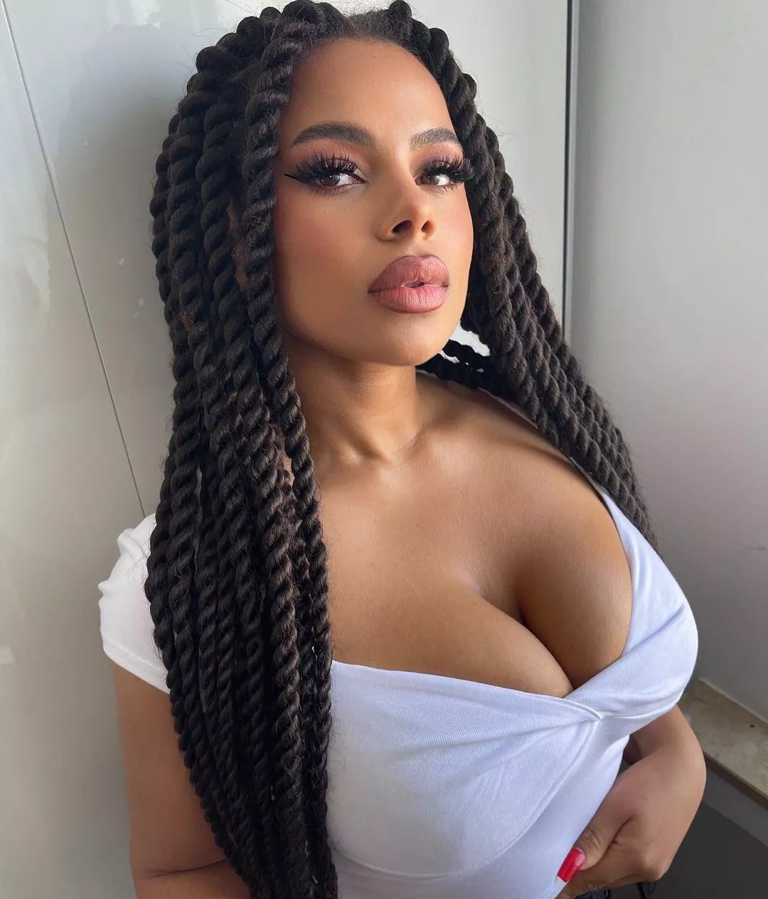 Tinasheyx
