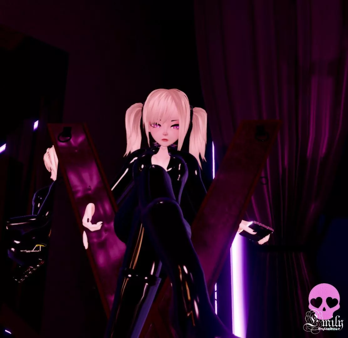 Today the mood is to dominate, if you want to play bdsm with the queen, welcome🫣🤫https://chaturbate.com/emyliveshow Today the mood is to dominate, if you want to play bdsm with the queen, welcome🫣🤫https://chaturbate.com/emyliveshow