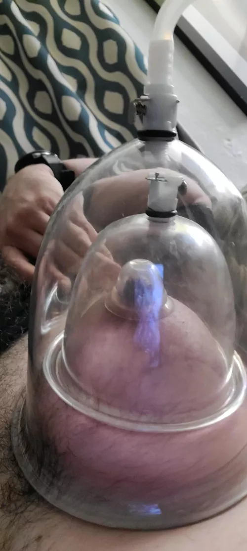 Triple pumping nipple and small and large breast cups