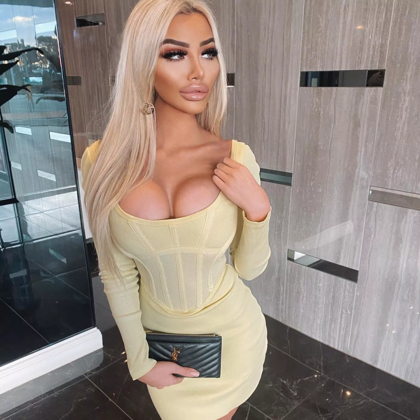 Trophy Hottie
