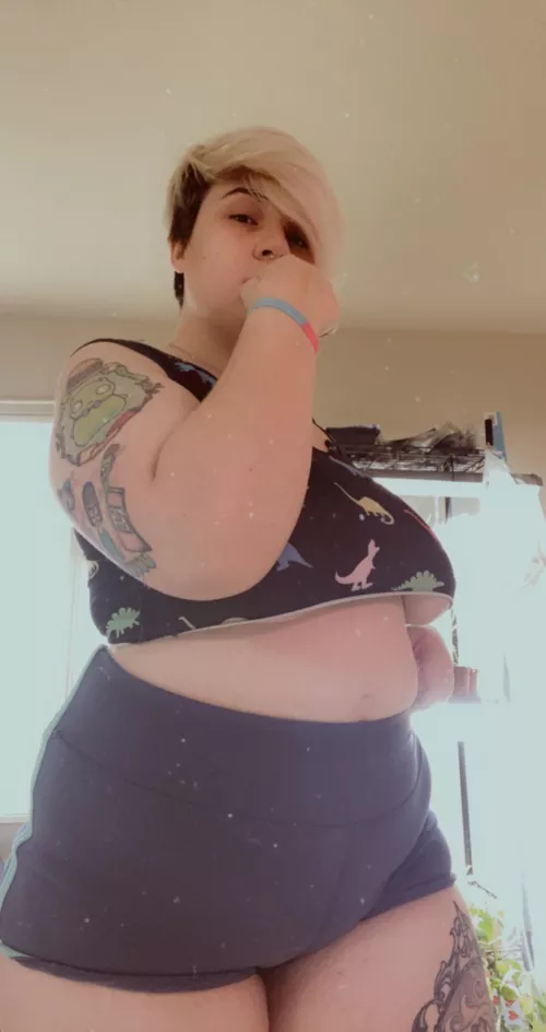 Underboob included ✨