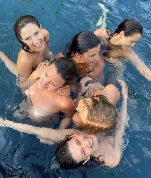 Úrsula Corberó from Money Heist with Usue Alvarez, Clara Domp, Nathy Peluso, Aguscaccia and Victoria Diaz Rolon