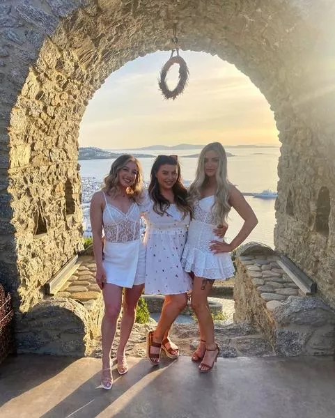 Vacation Girls