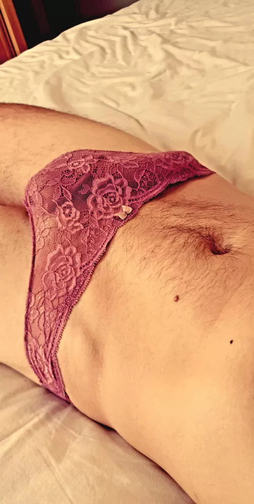 Waiting for you on my bed. 😘