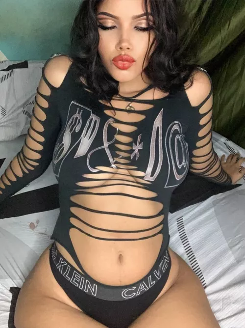 Wake me up with a kiss, I want to be your princess :)