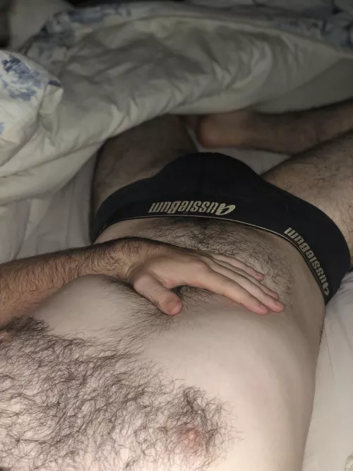 Waking up with noone cuddling into my chest feel free to change that 😊