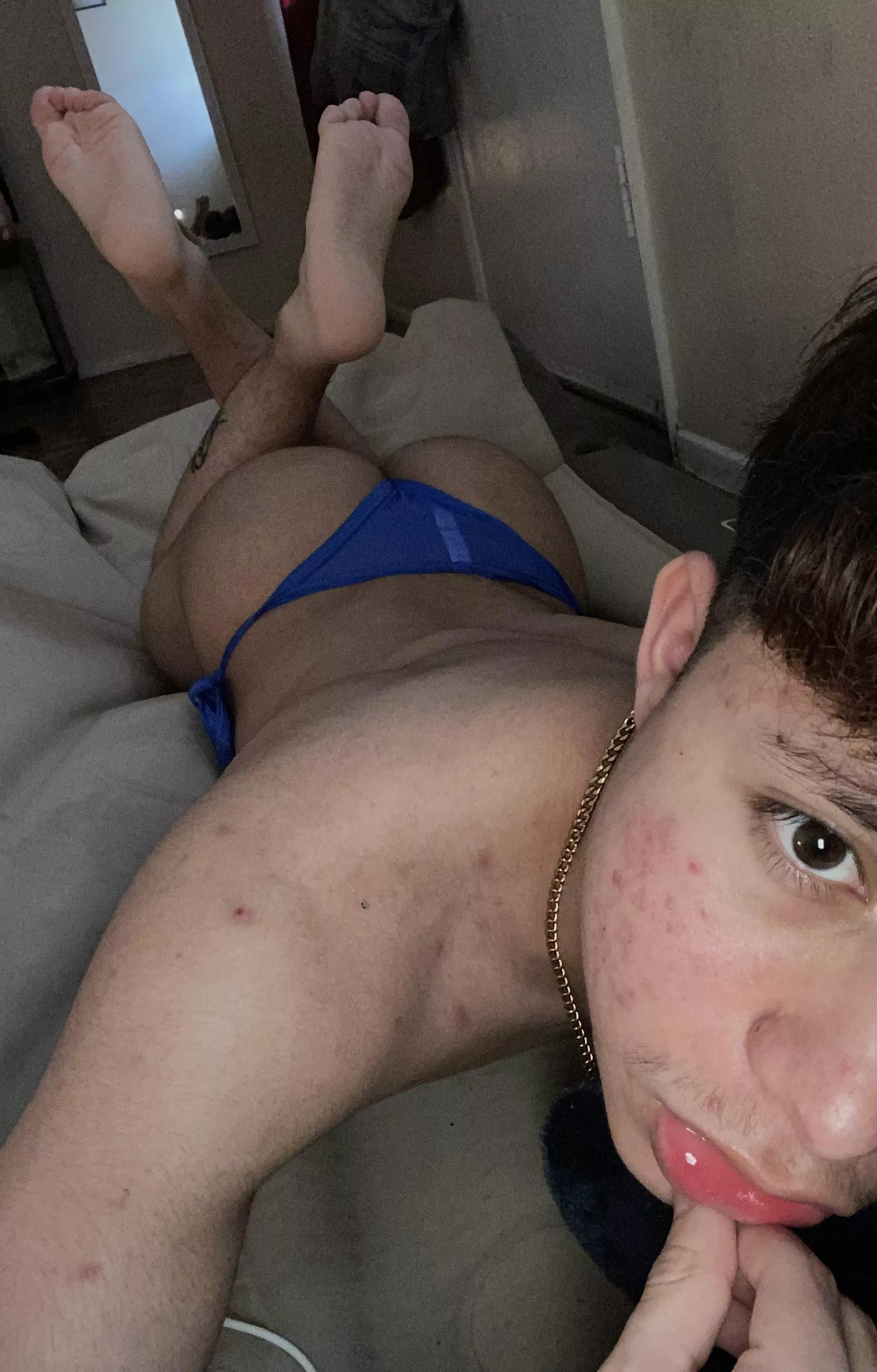 Wanna be someone’s lil sissy on the sheets while I pretend to be masc on the streets