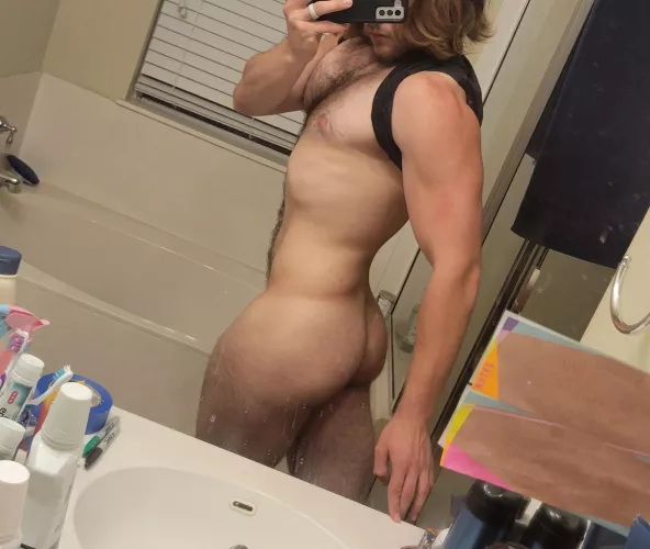 Wanna play with my hairy ass?