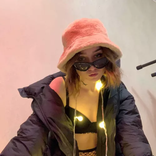 wanna play, write me