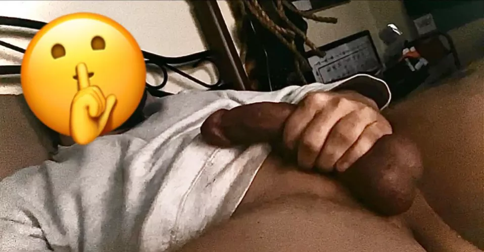 Wanna see how big he gets when hes hard?😏