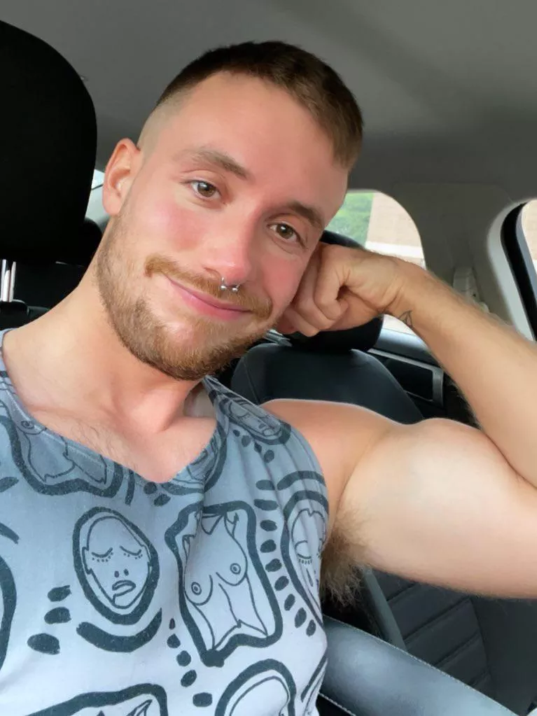 Wanna touch my bicep?