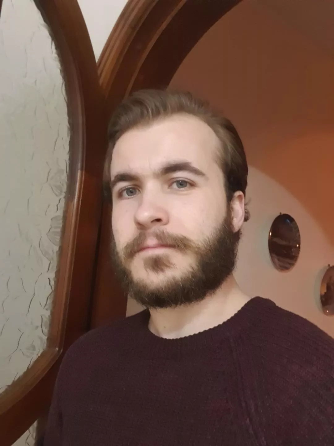 Wanting to change up my hairstyle, any suggestions bros? 😊