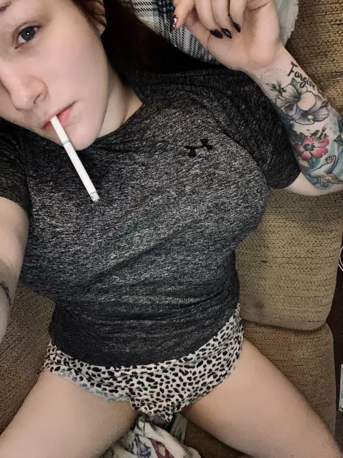 Watch me smoke daddy🥺🚬