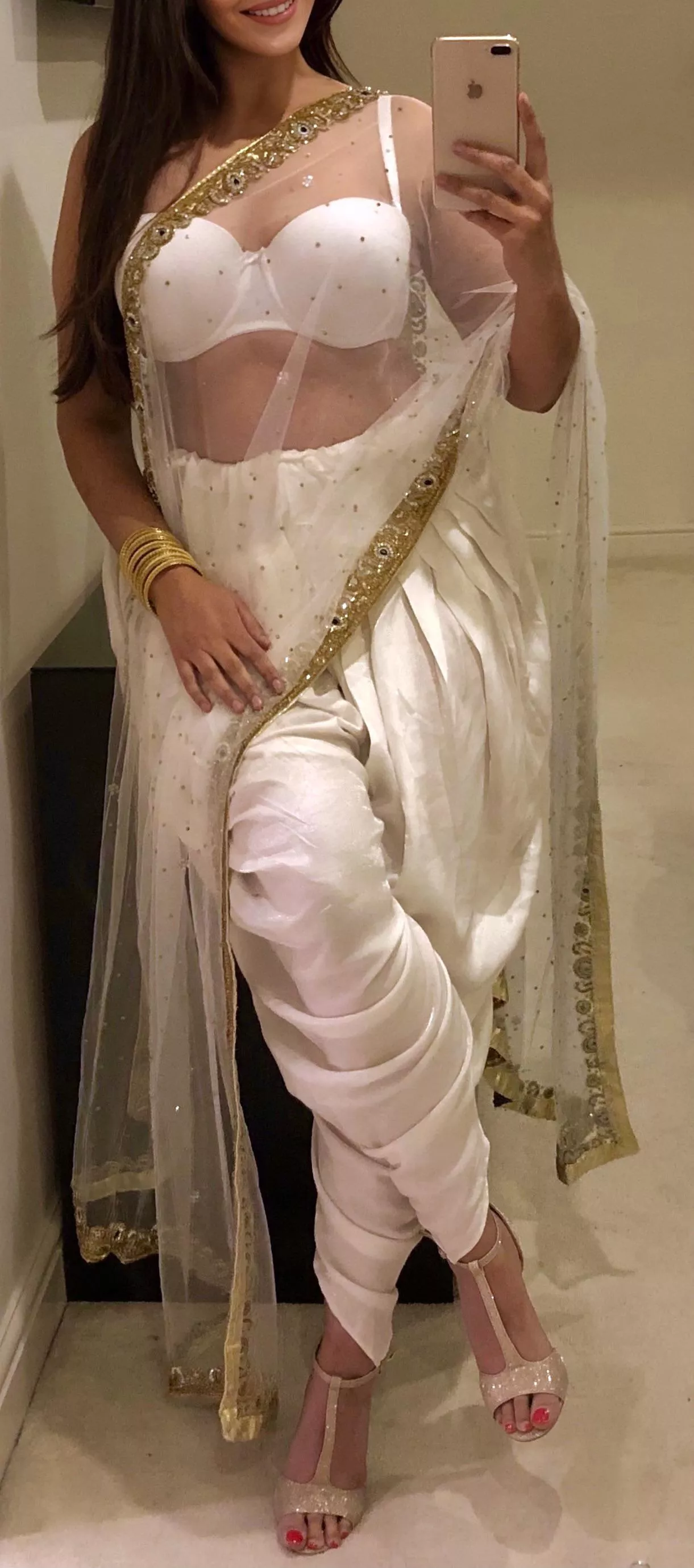 Wearing all white like a Princess...👸🏽 British Punjabi Indian