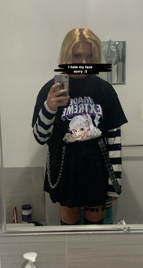 Week 2 of posting until I get a femboy bf/gf UwU - I need a hug :(