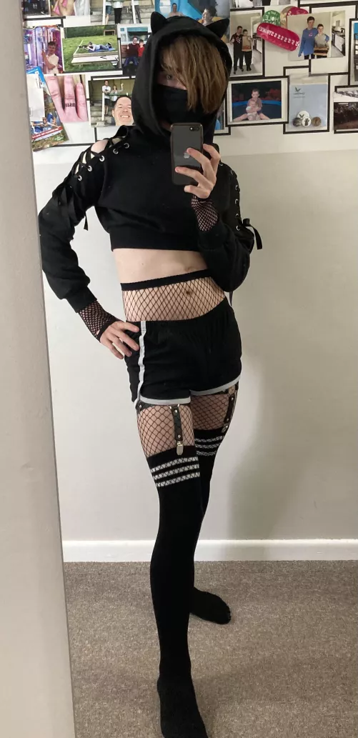 Went out for femboy Friday, got quite a few stares :)