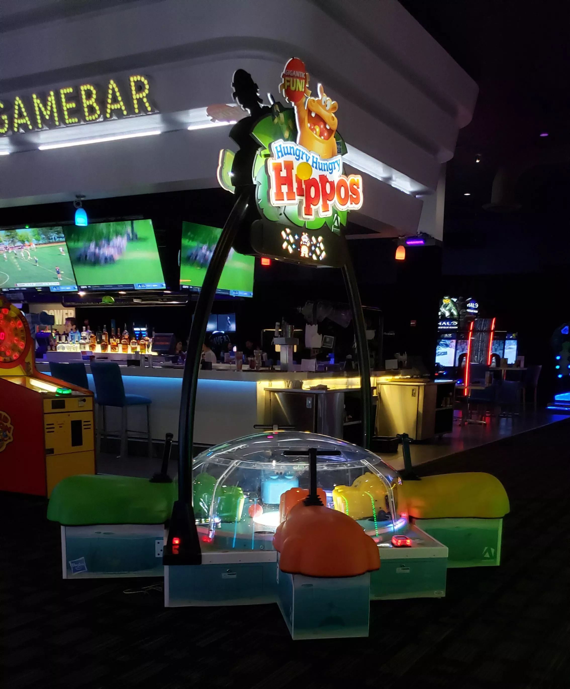 went to an arcade spontaneously and was happy to see hungry hungry hippos 🤩