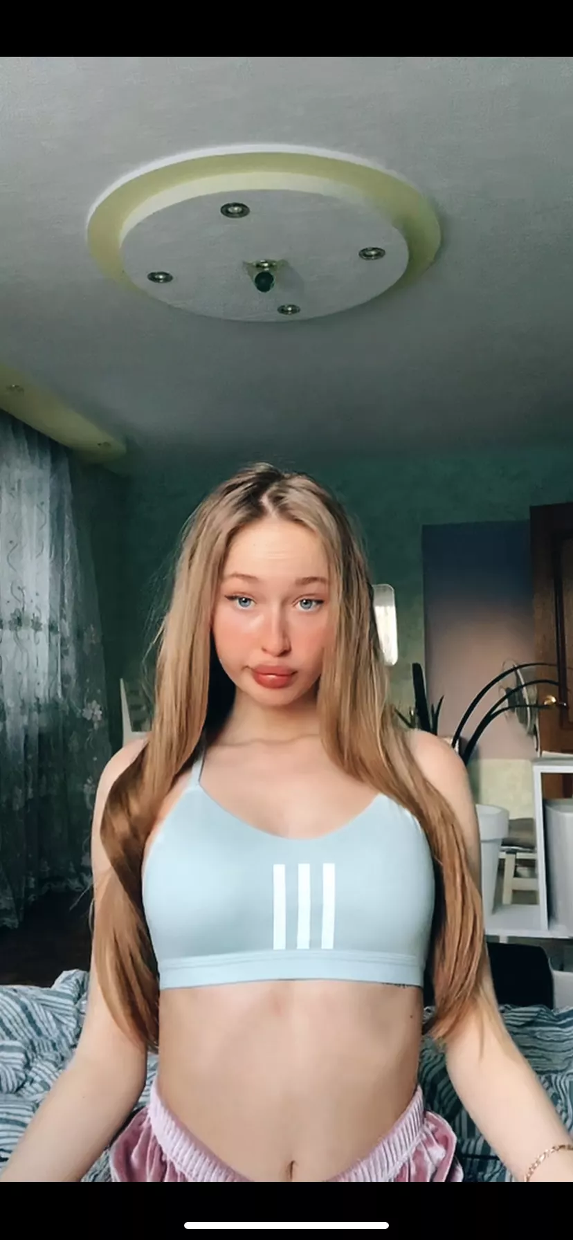 WHAT DO U THINK ABOUT HAVE SOME FUN WITH ME?😈😇💦