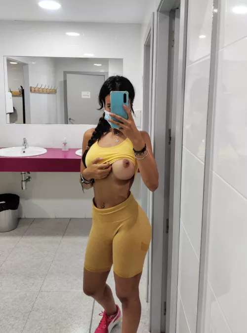 What do you look like, and sound like, when sex feels good for you? [F][OC]