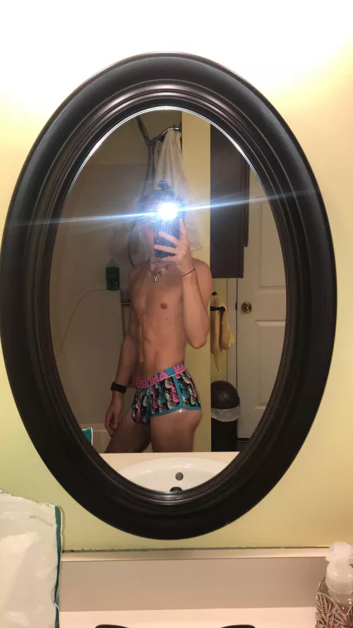 What’s the first thing you do when getting your hands on me?😈