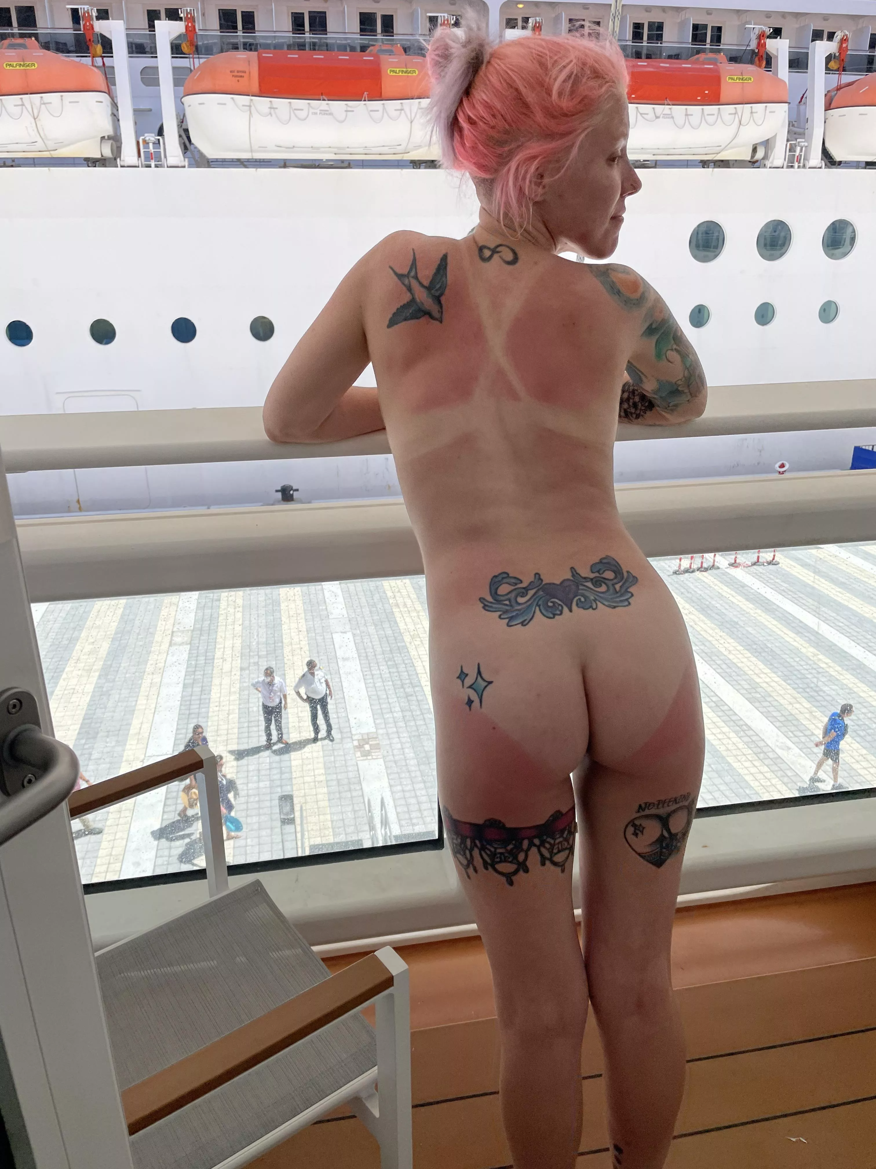 What’s the point of having a balcony if you aren’t going to be nude on it?? [f]