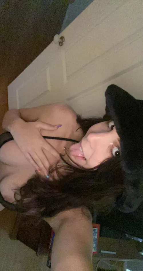 Where are you cumming? Face or tits