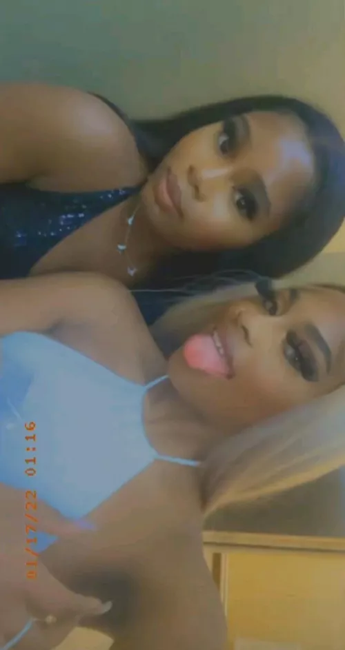 which one of us would you breed first? 🙈