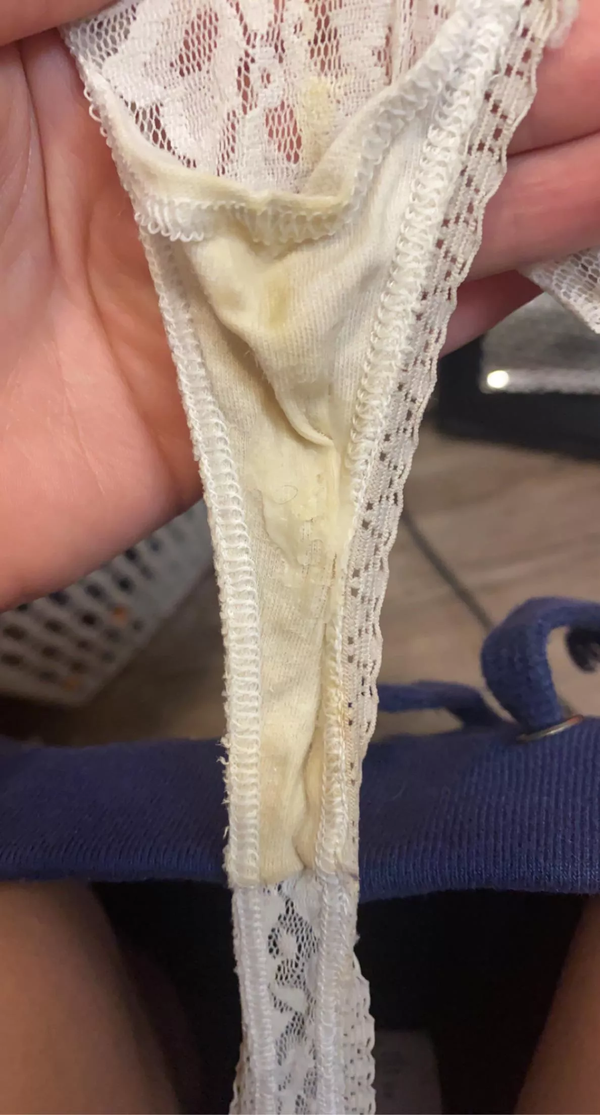 white pair is getting pretty dirty 🙈😈 any takers?🤭