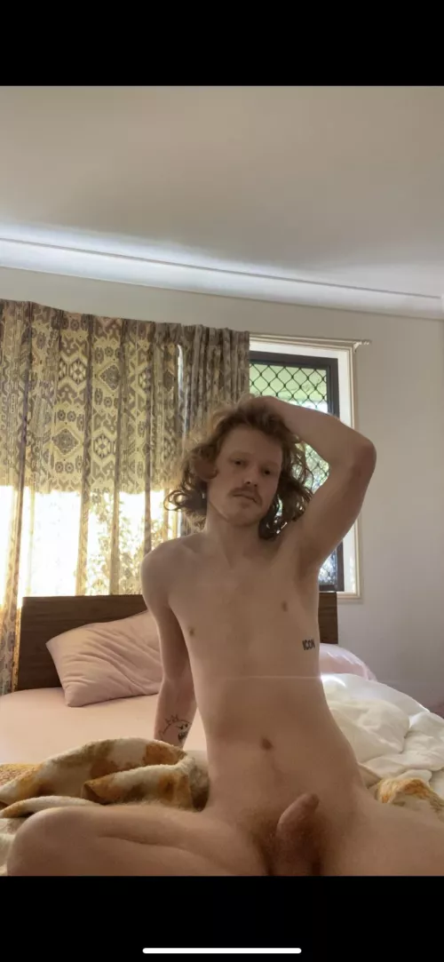 Who else gets stoned and starts taking nudes? 🤭